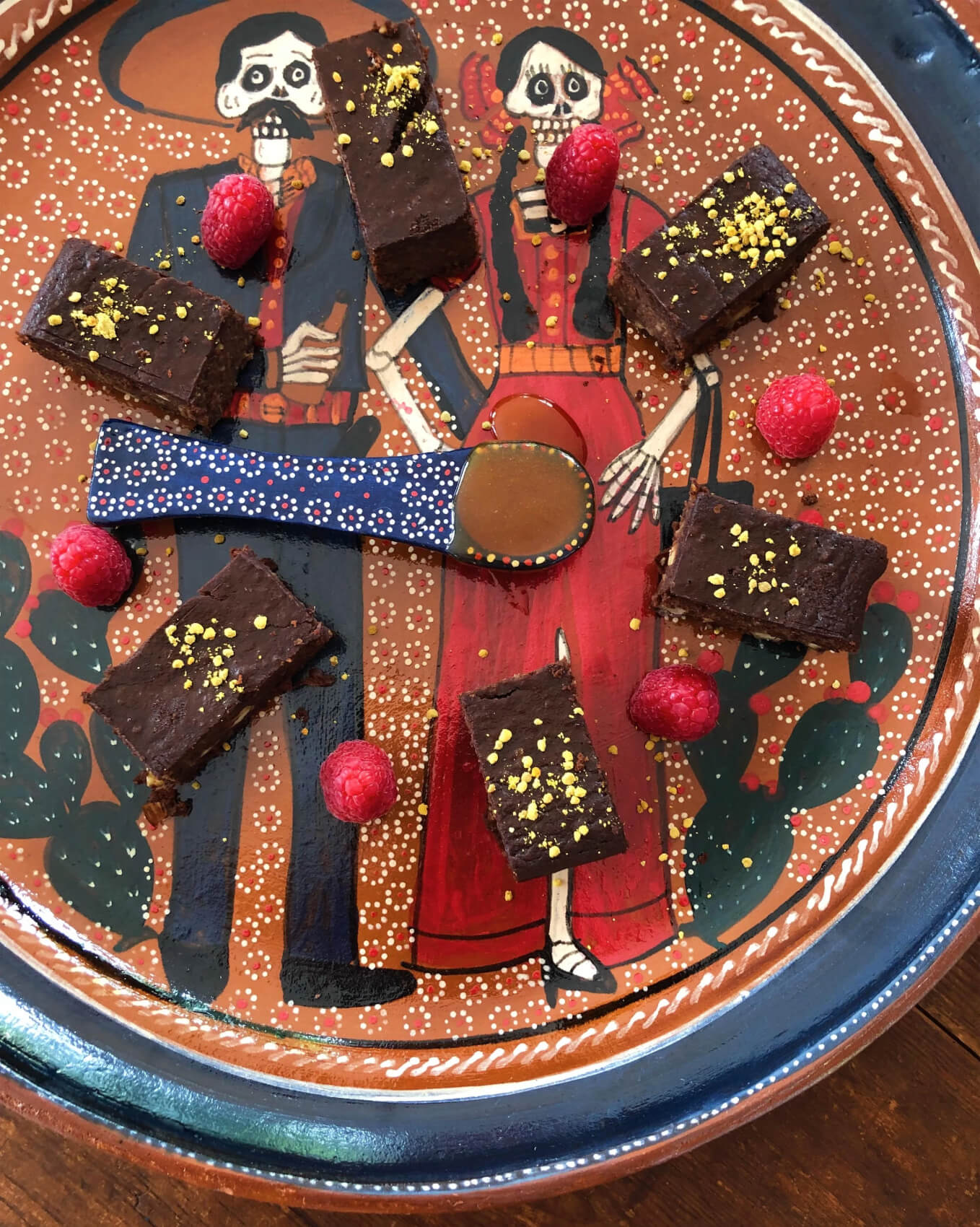 Cacao, Black Bean & ACTIVIST Mānuka Honey Brownie