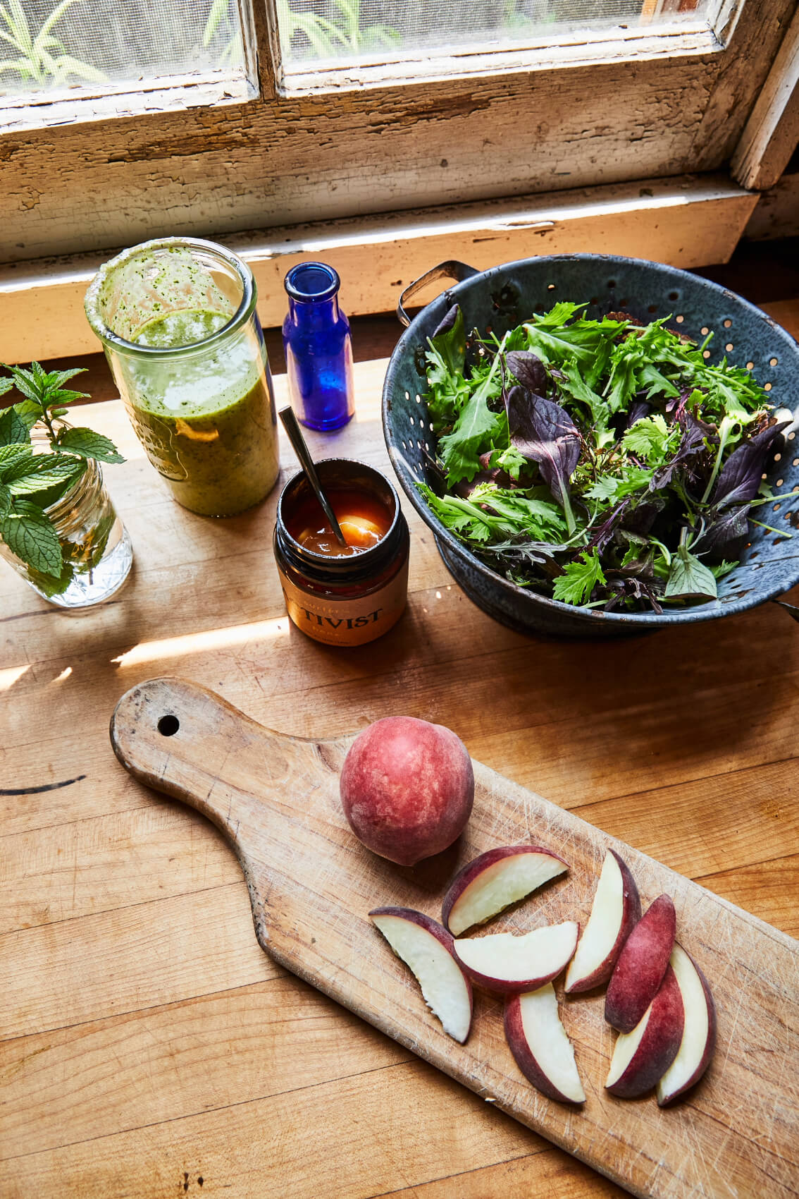 ACTIVIST Mānuka Honey, Mint & Shallot Salad Dressing